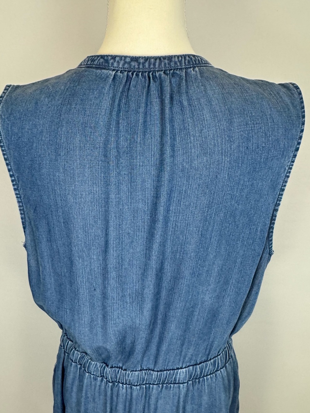 Lands End Sleeveless Chambray Tiered Midi Dress Lyocel Pockets Large Travel - Picture 9 of 12